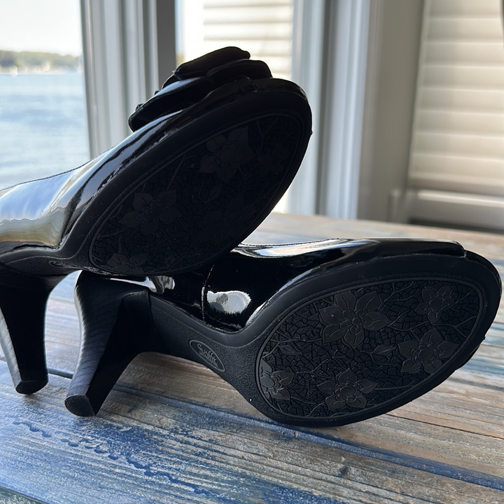 Sofft floral pump 6 1/2 - Picture 6 of 7
